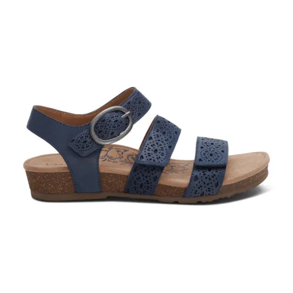 Aetrex Women's Lilly Cutout Navy