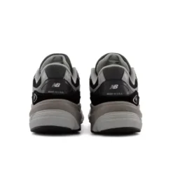 New Balance Women's 990 V6 Black