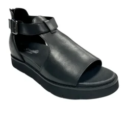 Sovella Women's Jeskie Black
