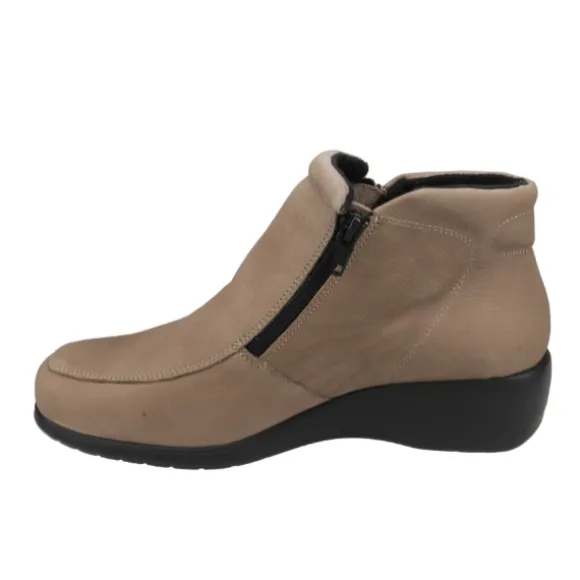 Sovella Women's Lyric Boot Taupe